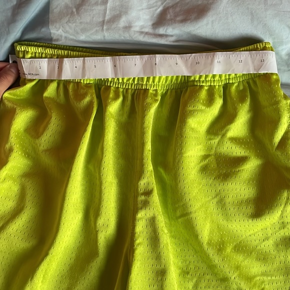 XL YOUTH. Jordan  lime-green basketball shorts haven’t been used once. - Picture 6 of 8